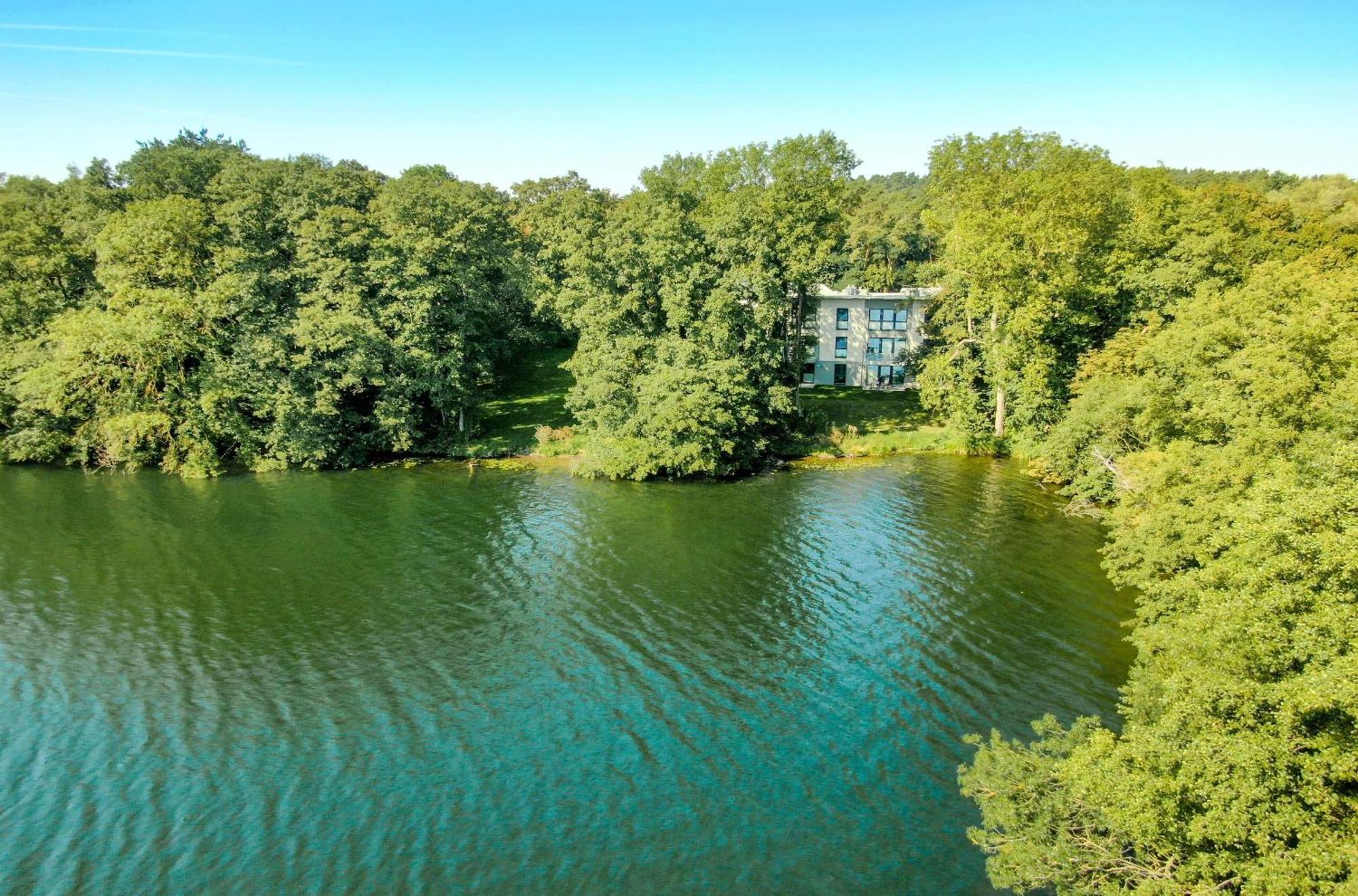 Gluecksraum - Modernes Apartment Mit Panoramablick, Kamin & Wohlfuehlambiente Krakow am See Extérieur photo